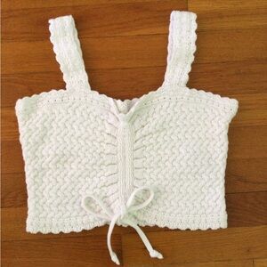 Hollister white knit tank top/crop, size M, like new